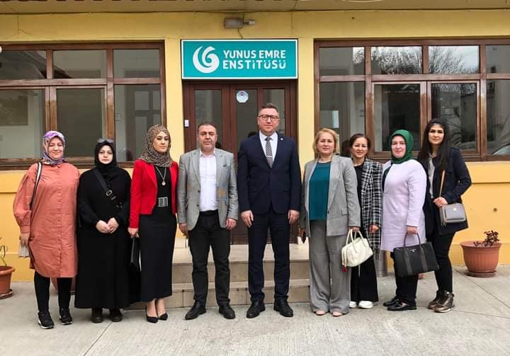 UID Romanya (Uluslararası Demokratlar Birliği) Başkan Yardımcısı Muhittin Türkmenoğlu, Kadınlar Kolu Başkanı Gül Aslan ve Kadınlar Kolu üyeleri Yunus Emre Bükreş enstitüsü tanışma ziyaretinde bulundular.
