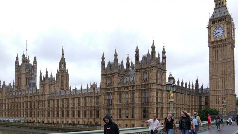 PARTIDUL LABURIST A CÂȘTIGAT ÎN ALEGERILE DIN MAREA BRITANIE
