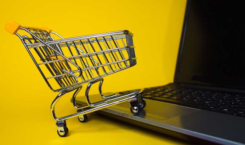 ecommerce-comert-online-dreamstime
